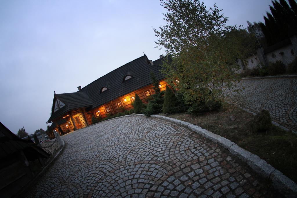 Hotel Zornica Poczesna Exterior foto